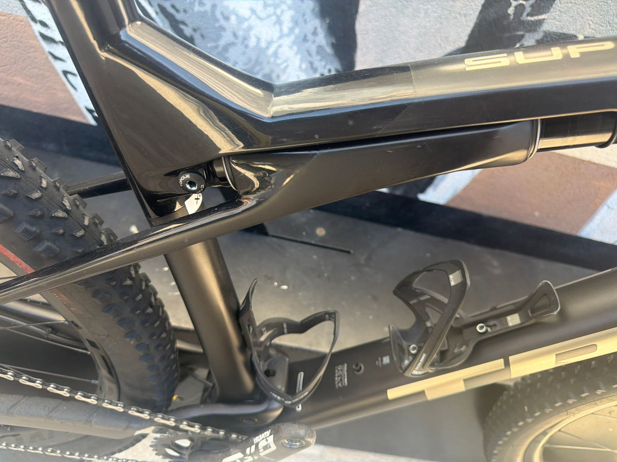 Trek Supercaliber 9.8 2022 usata — dettaglio