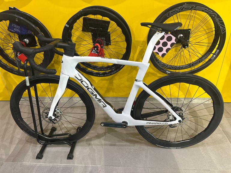 Pinarello Dogma F 2025 — Bici usata