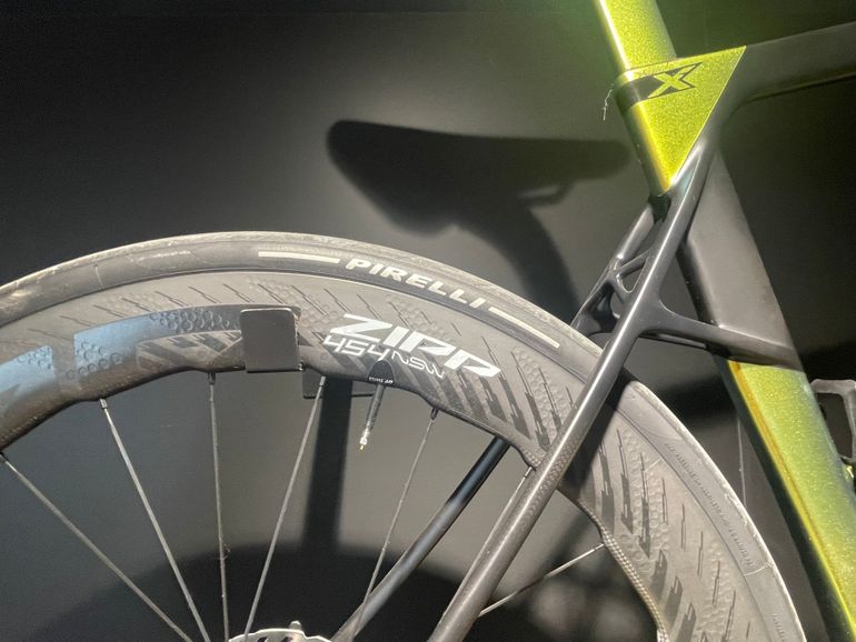 Pinarello Dogma X 2024 usata — dettaglio