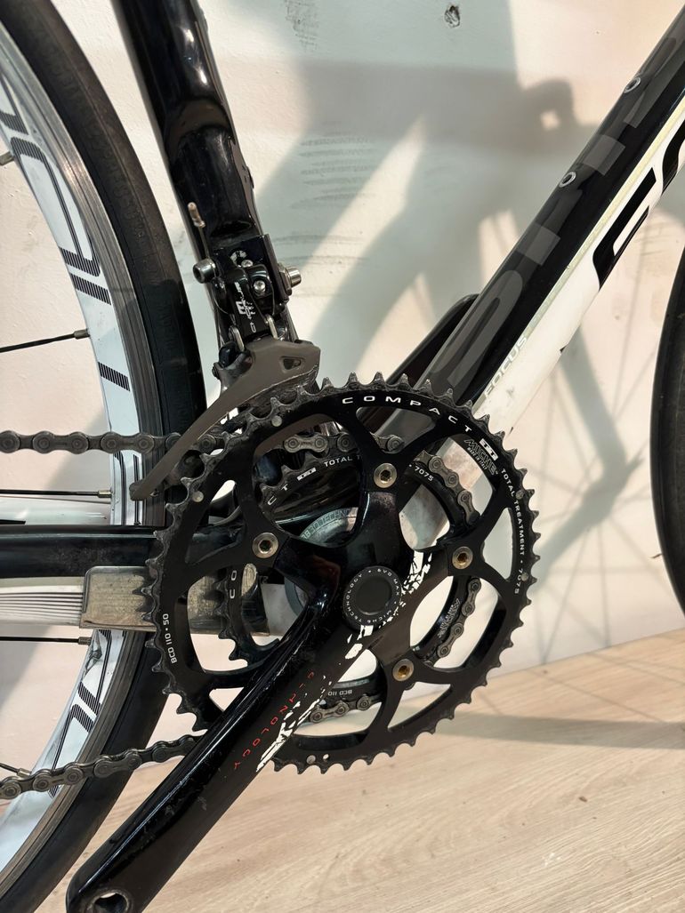 Focus Izalco Pro 2010 usata — dettaglio