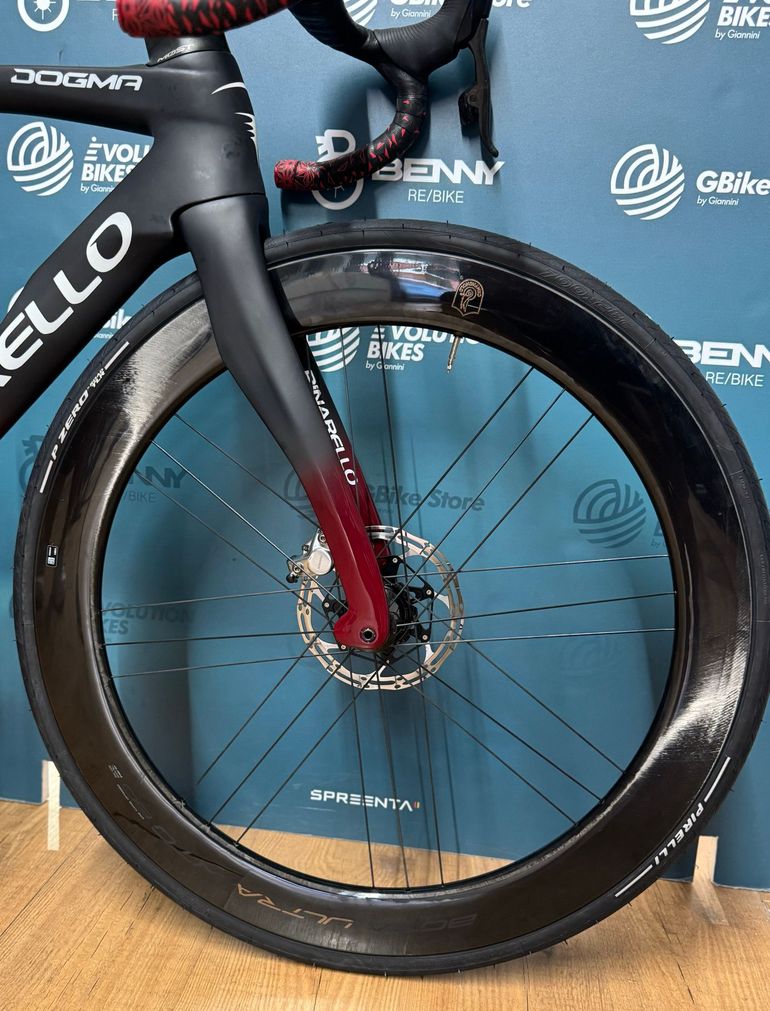 Pinarello Dogma 2022 usata — dettaglio