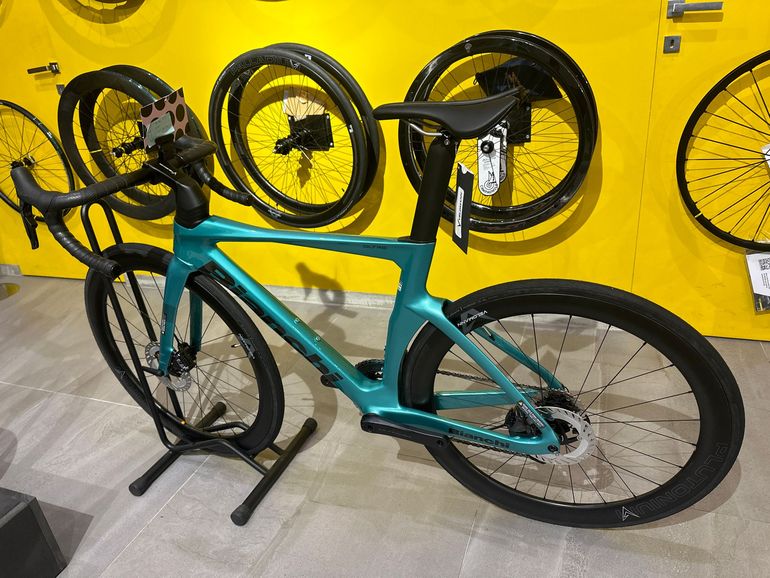 Bianchi Oltre 2025 — Bici usata