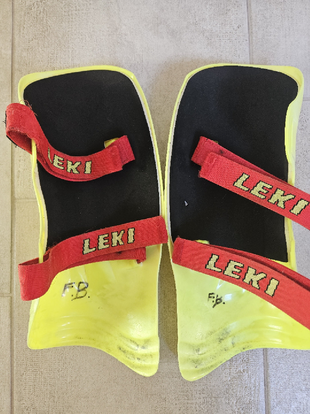 parastinchi Leki 38cm Usati