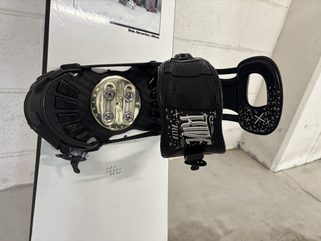 Tavola snowboard usata Ride Berzeker 156 + attacchi Burton