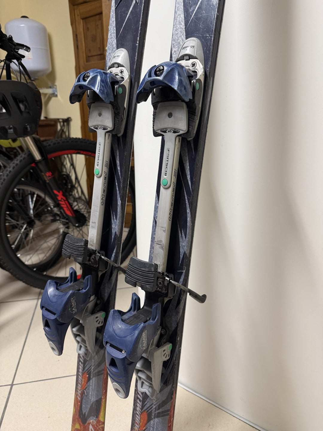 sci Head Monster Diamir Titanal 3 + pelli usati