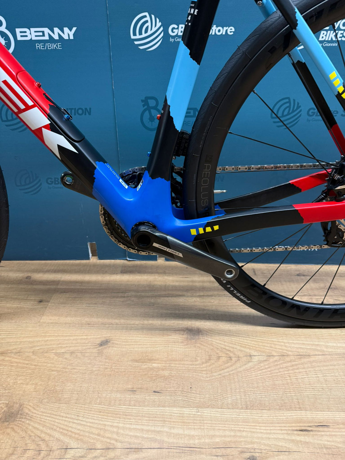 Trek Domane SLR 7 AXS Team Replica Taglia 54 - Usata