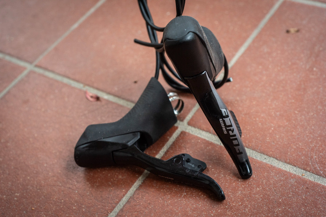 Leve ciclismo Sram force AXS elettronico 12v usate come nuove