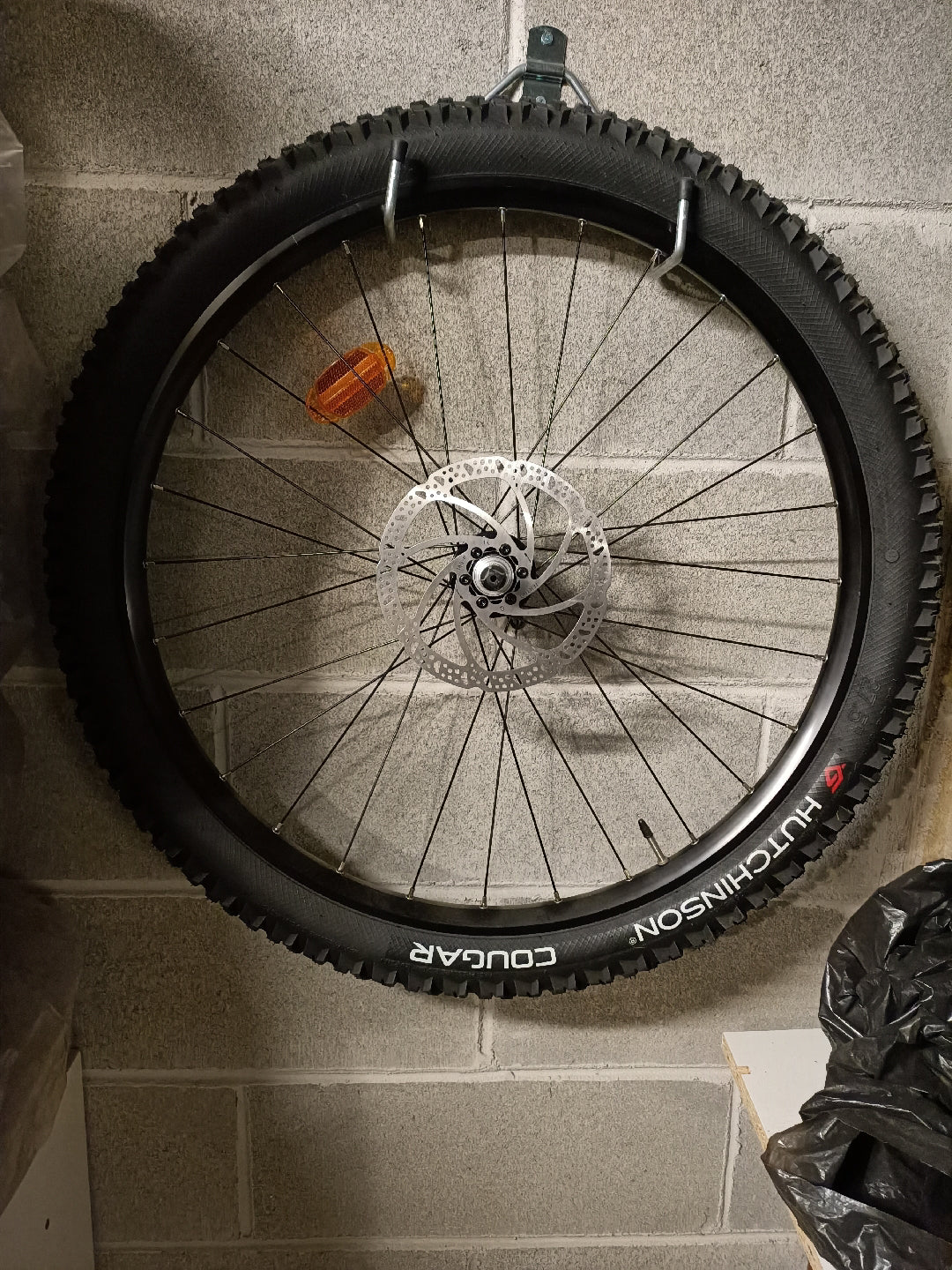 2 ruote MTB complete Hutchinson 27.5 Cougar usate