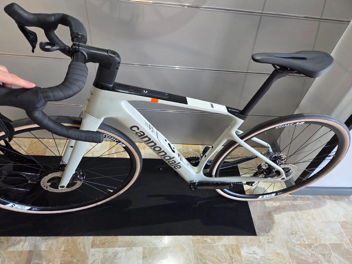 Cannondale Synapse Crb4 Shimano 105 Di2 2025 Tg 51 NUOVA