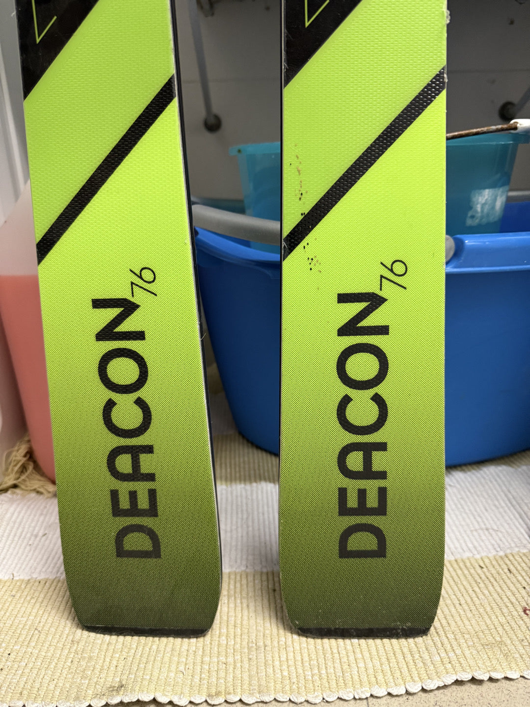 176cm Sci Volkl Deacon 76 r18.3 usati