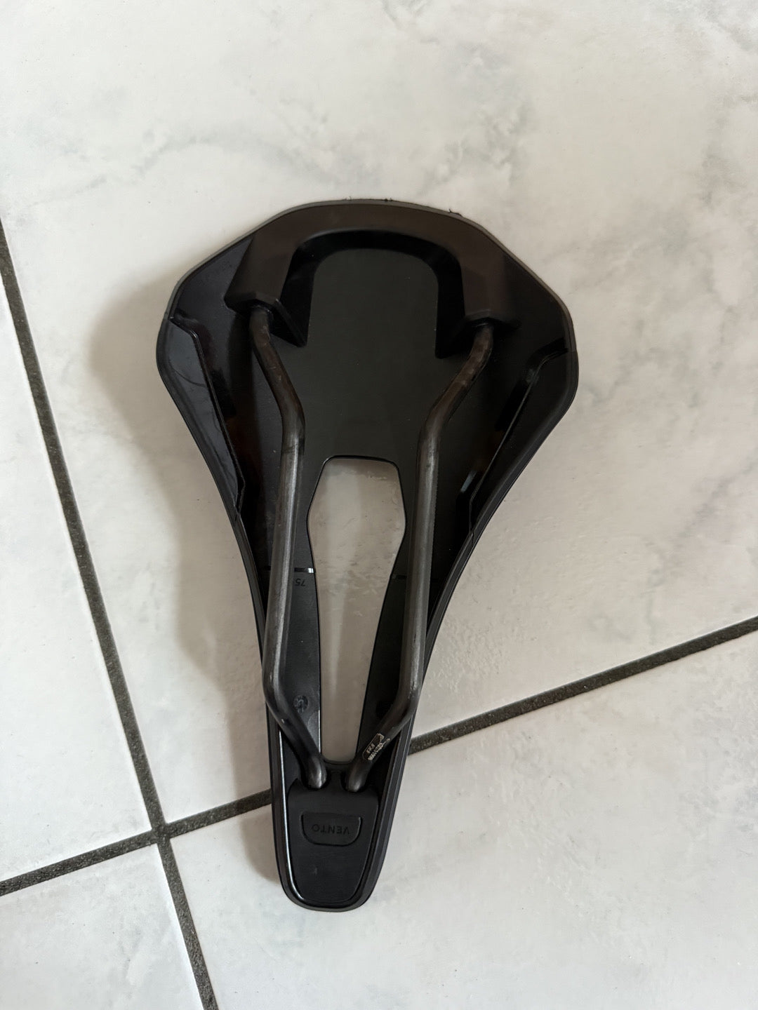 sella Argo Fizik 140mm