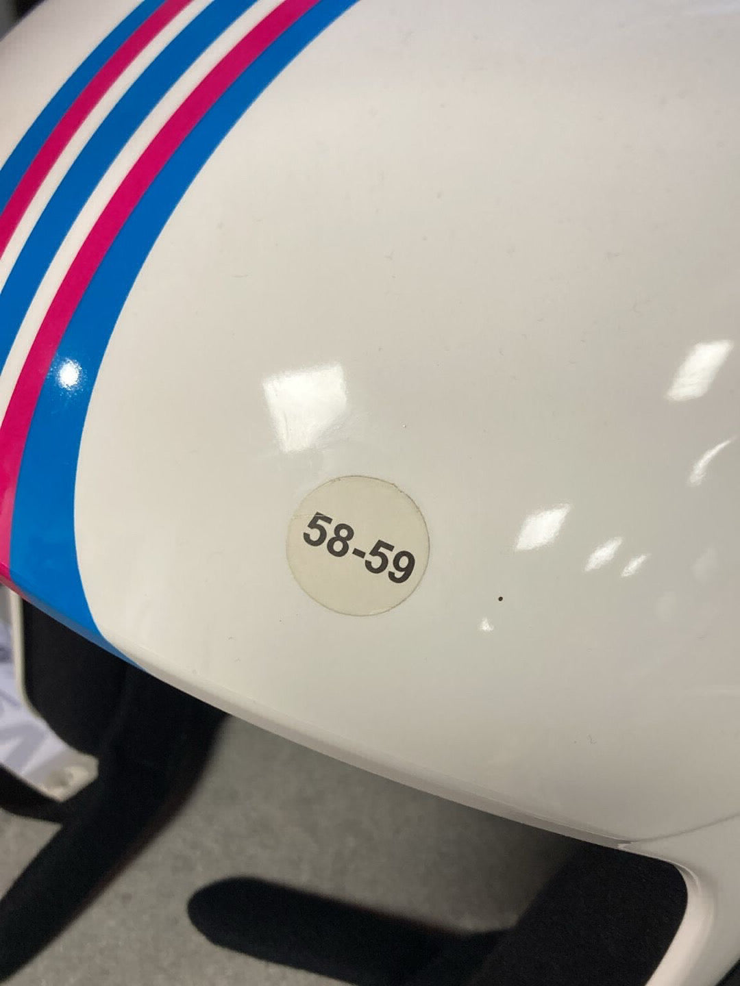 Casco Uvex Race FIS 58-59cm nuovo