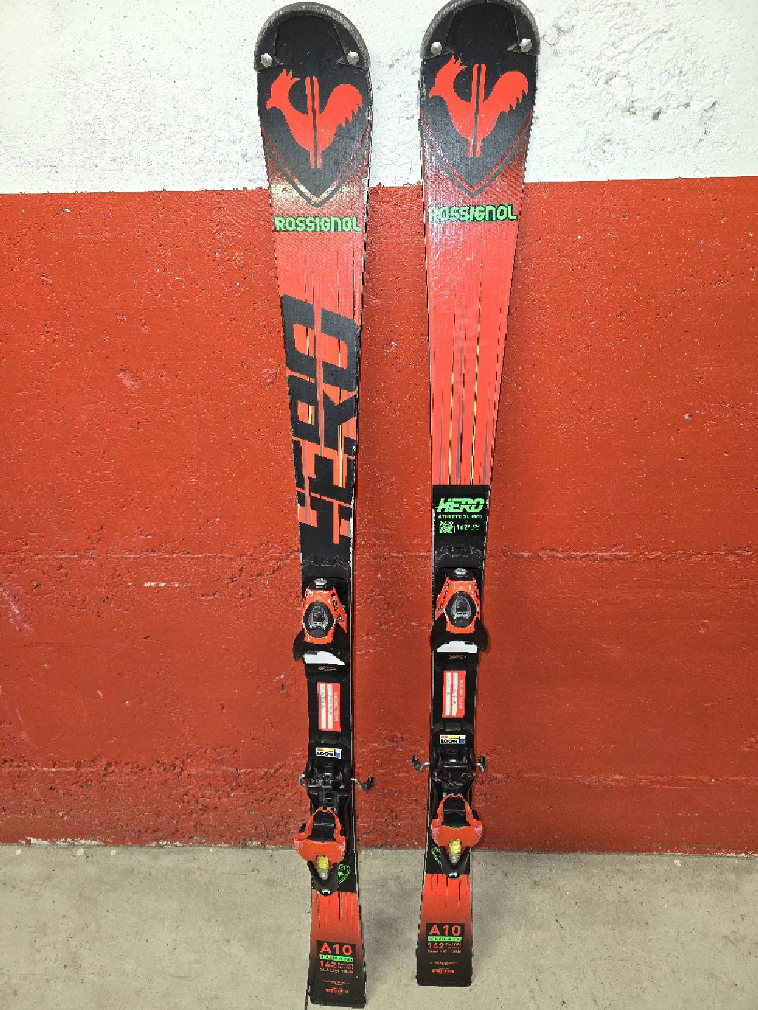sci gara Rossignol Hero Athlete SL PRO 142cm r10 usati – Weply