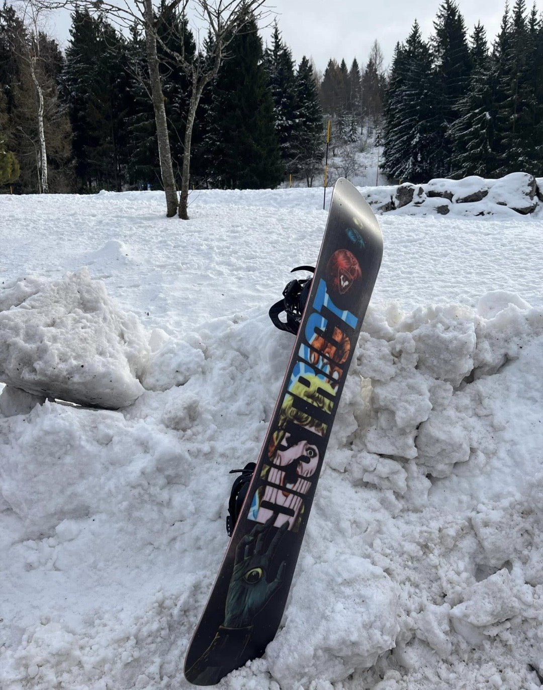 Tavola snowboard Rossignol 146cm + attacchi usata