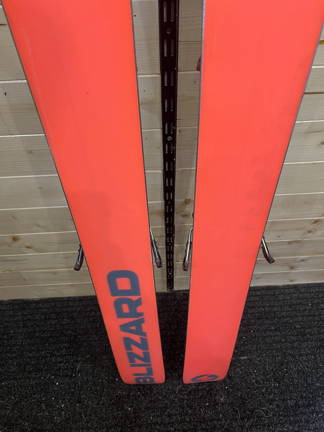 188cm Sci freeride Blizzard Hustle11 Hustle 11 r21 + KingPin13 usato N173