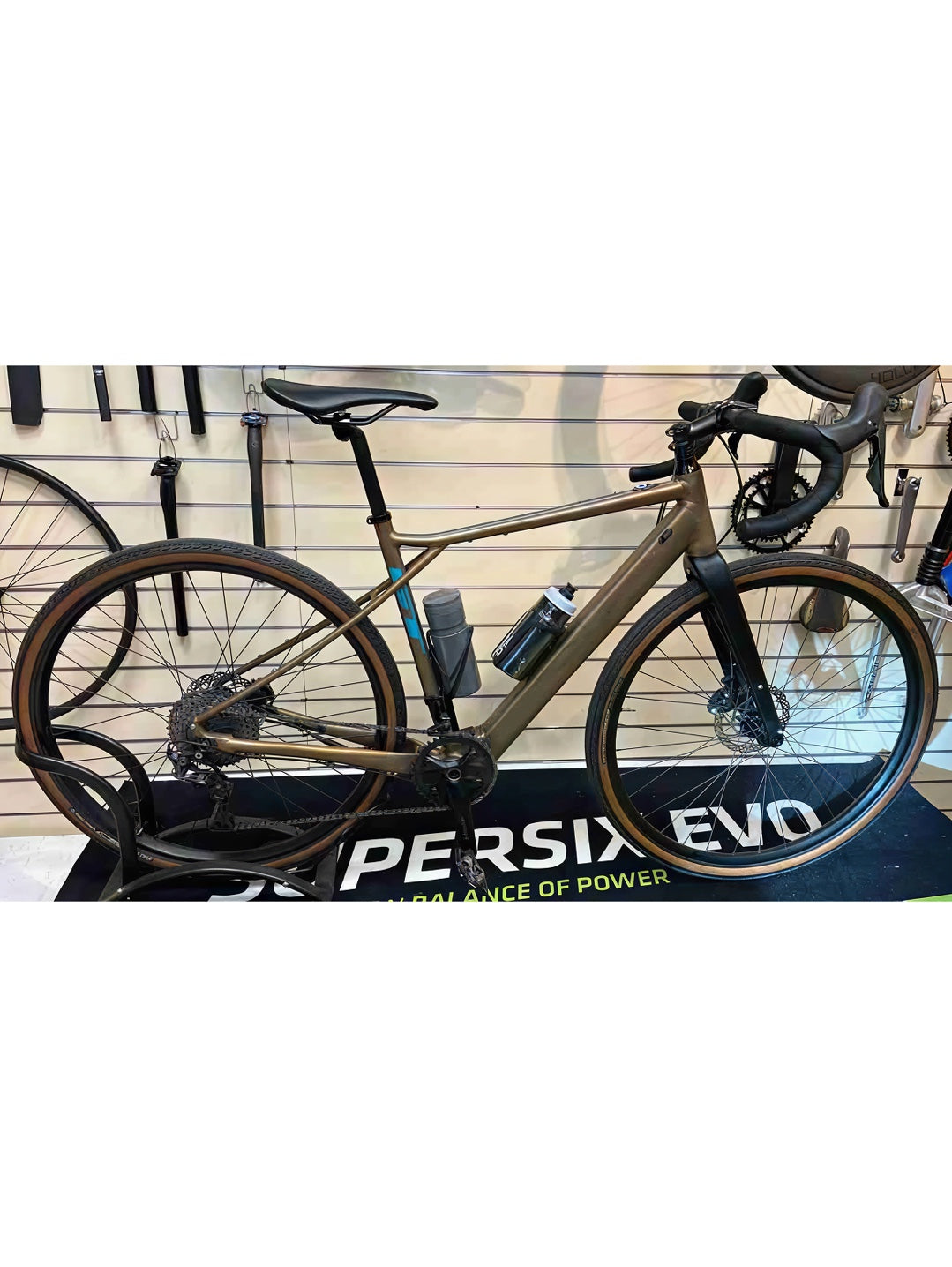 GT EGRADE AMP USATA tg M (Satin Bronze–Aqua)