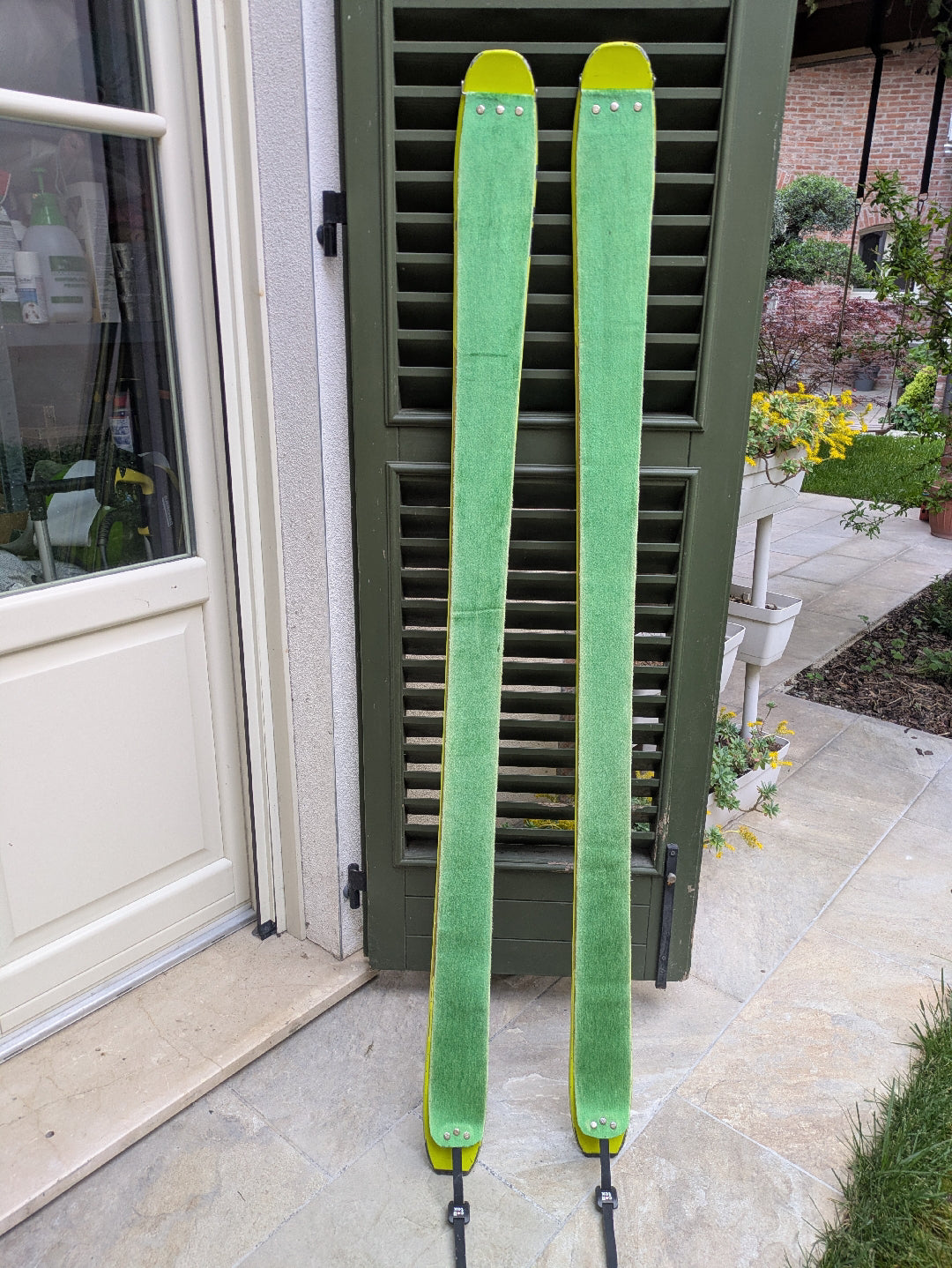 Blizzard Zero G 164cm + pelli Usati