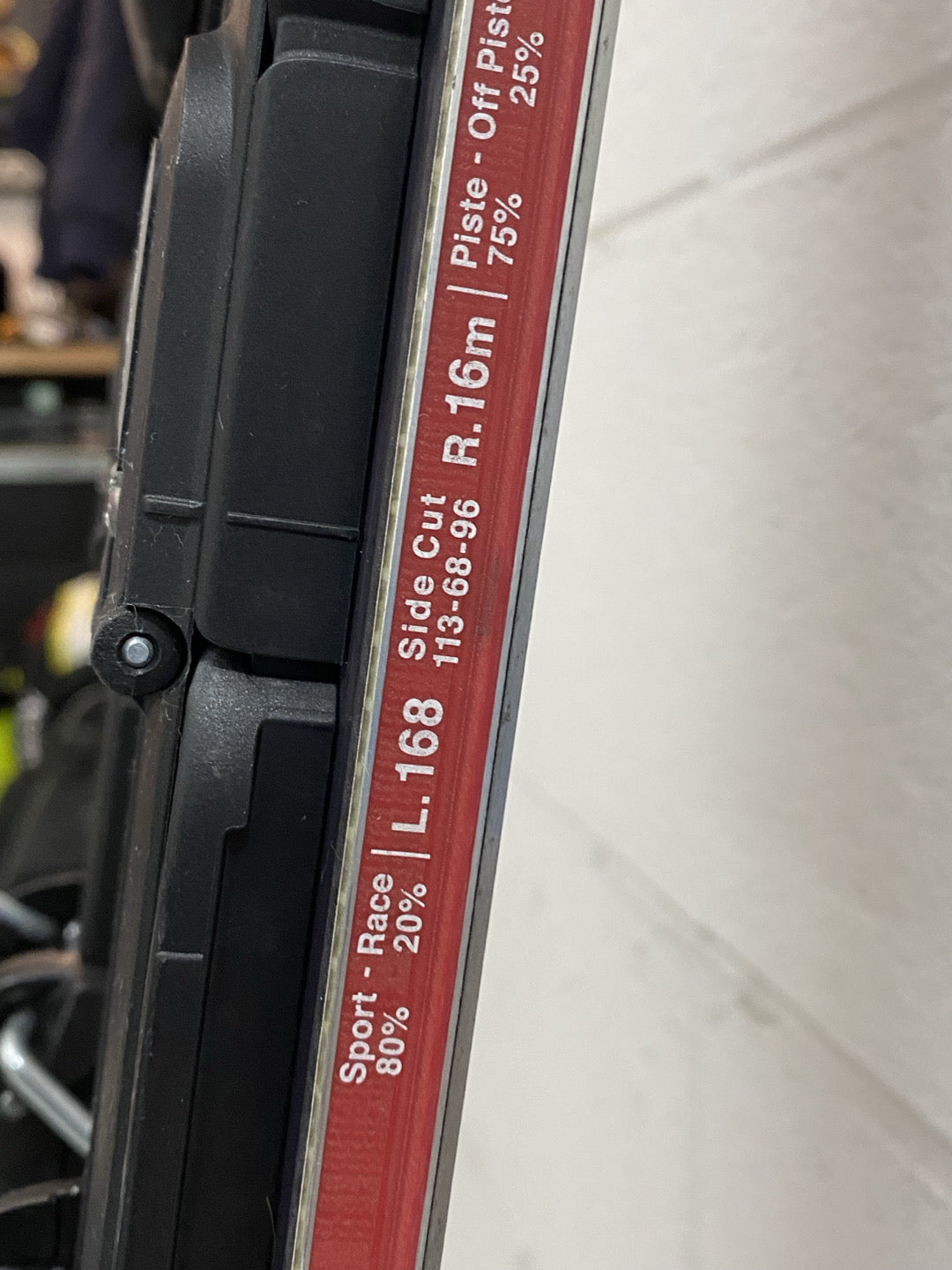 Sci Kneissl 168cm r16 usato