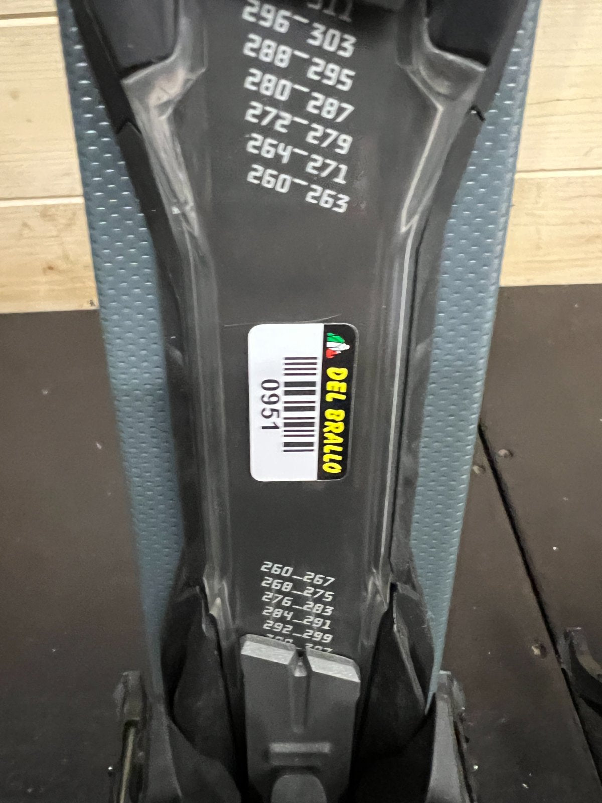 Volkl Racetiger SRX 2025 usato — dettaglio