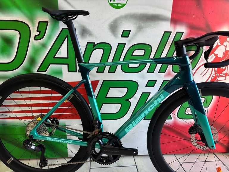 Bianchi Specialissima 2026 usata — vista laterale