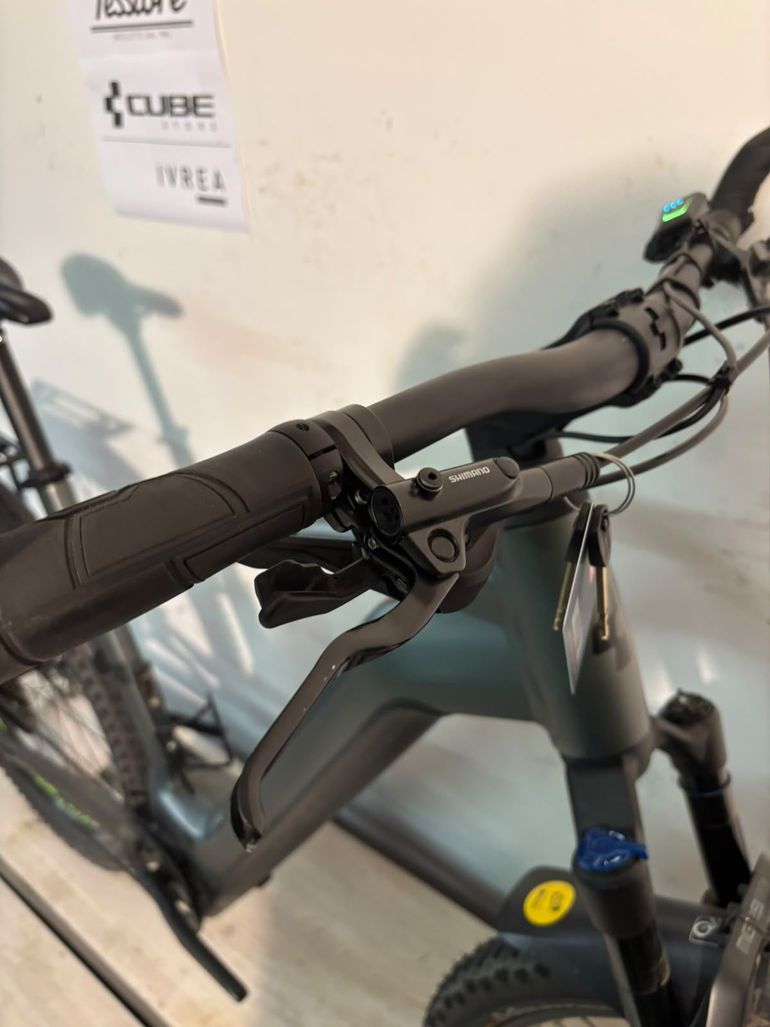 Cube Reaction Hybrid Pro 750 2023 — Bici usata