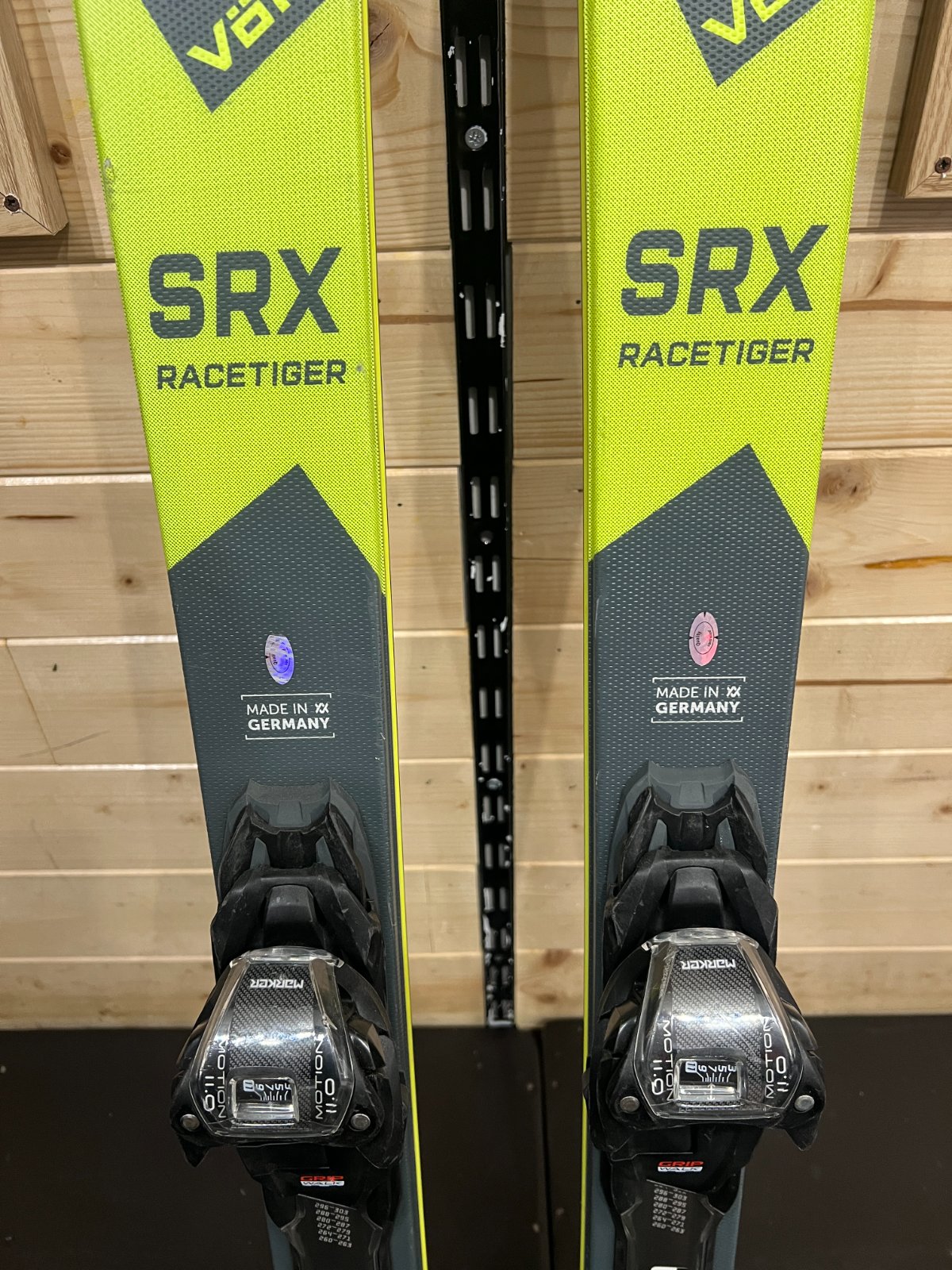 Volkl Racetiger SRX 2025 — Da Pista usato
