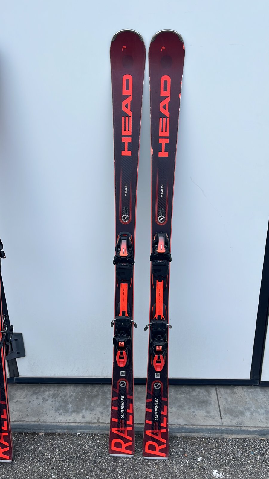 Head Supershape e-Rally — raggio 14m, waist 78mm