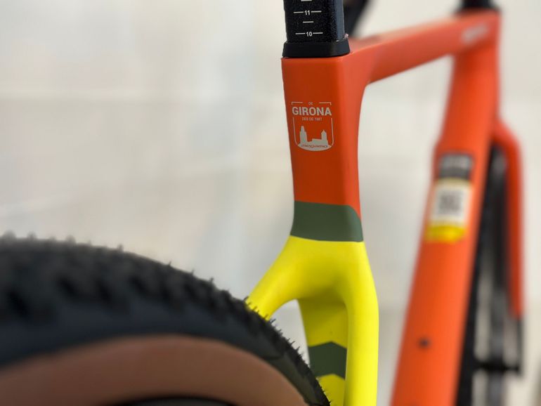 Megamo Silk 02 2026 usata — dettaglio