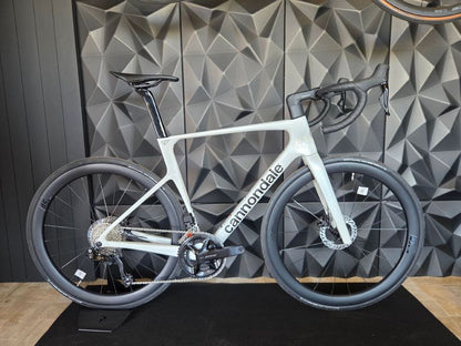 Cannondale Supersix Evo 2026 usata — vista laterale