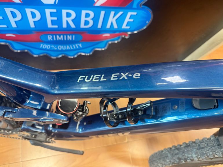 Trek Fuel Exe 9.8 2023 — Bici usata