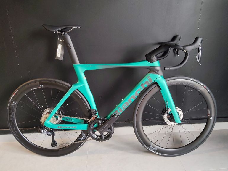Bianchi Oltre Pro 2025 usata — vista laterale
