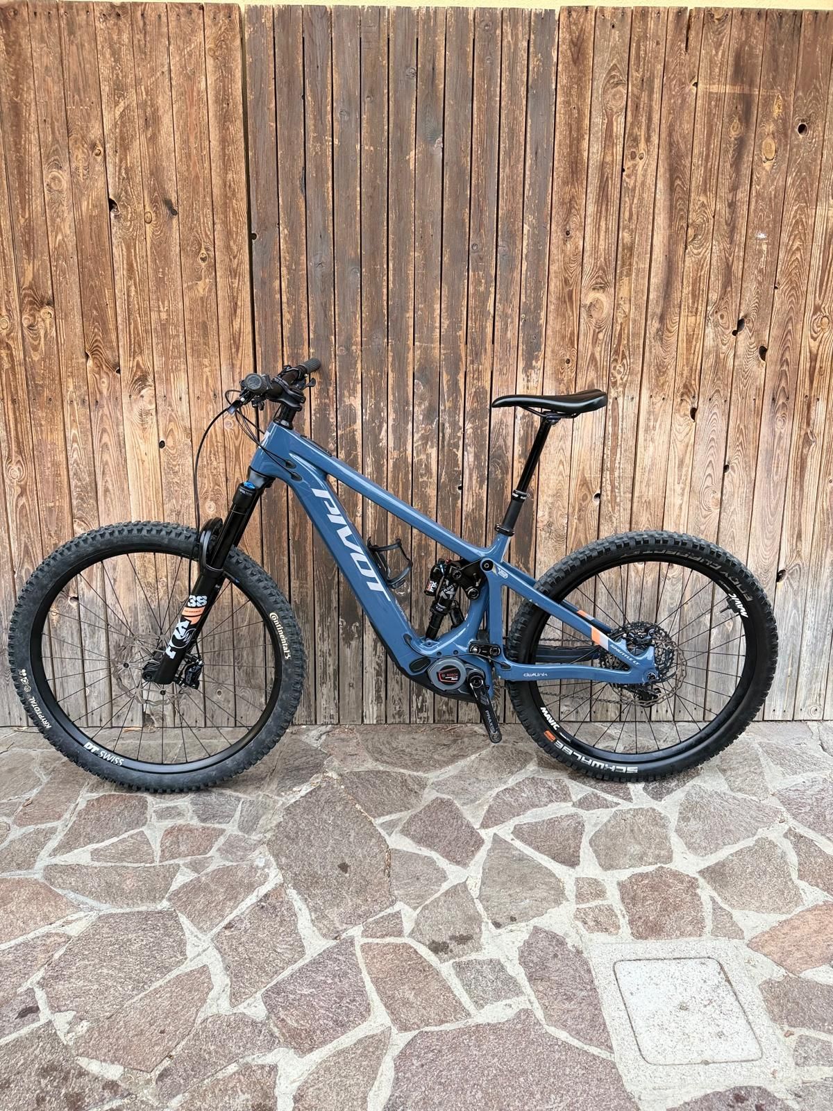 Pivot Shuttle Lt Ride Slx/Xt 2025 usata — dettaglio