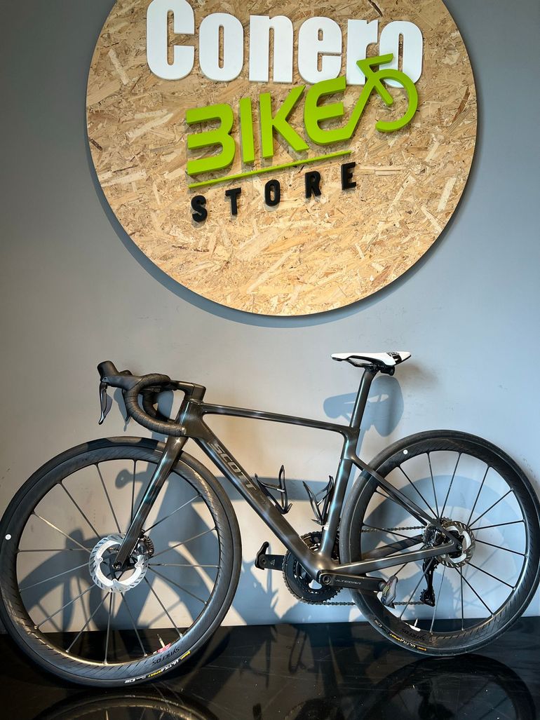 Scott Addict Rc 10 2025 usata — dettaglio