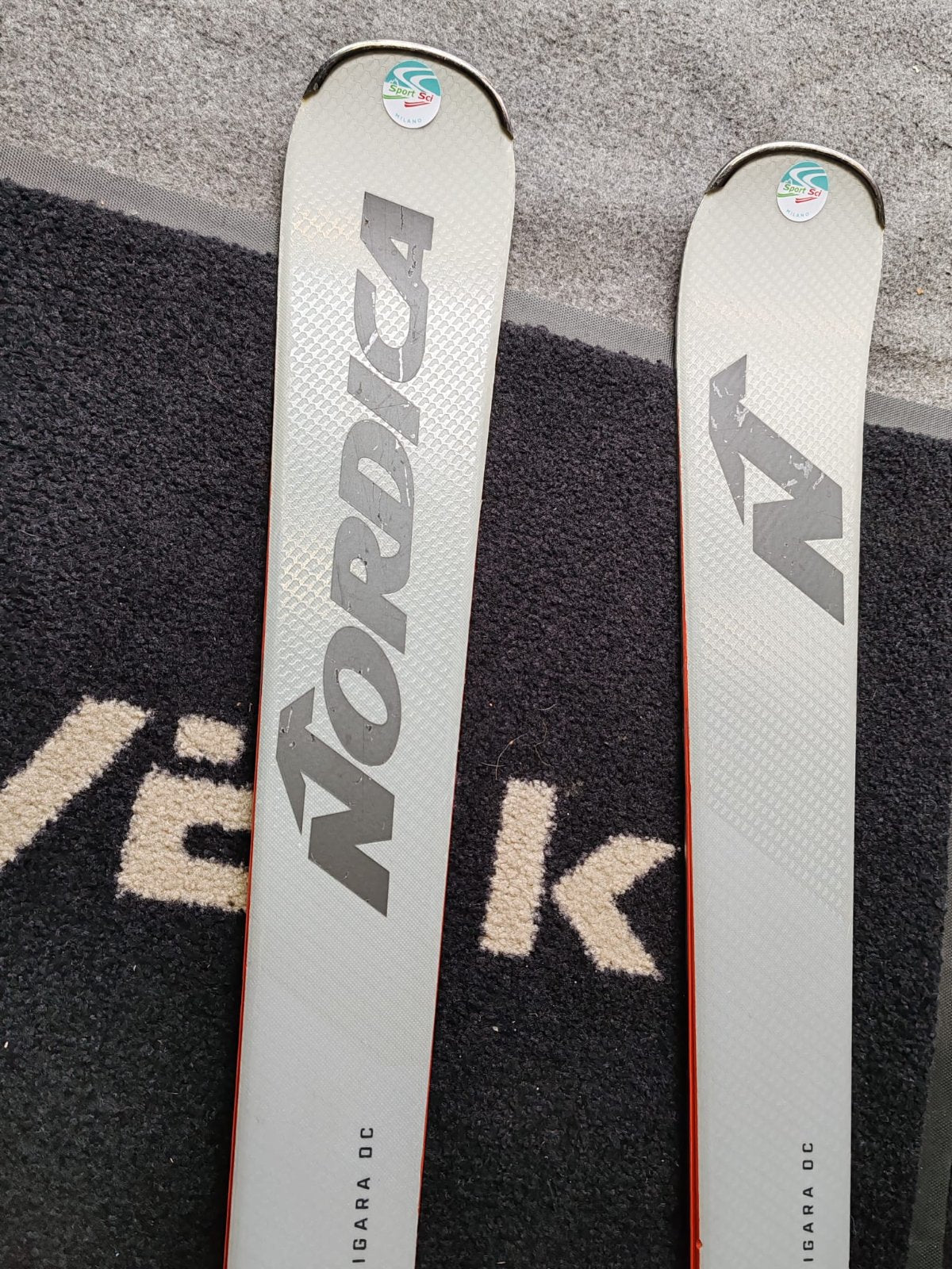 Nordica Dobermann Multigara DC Grey — attacco XCELL 14, Ottime condizioni