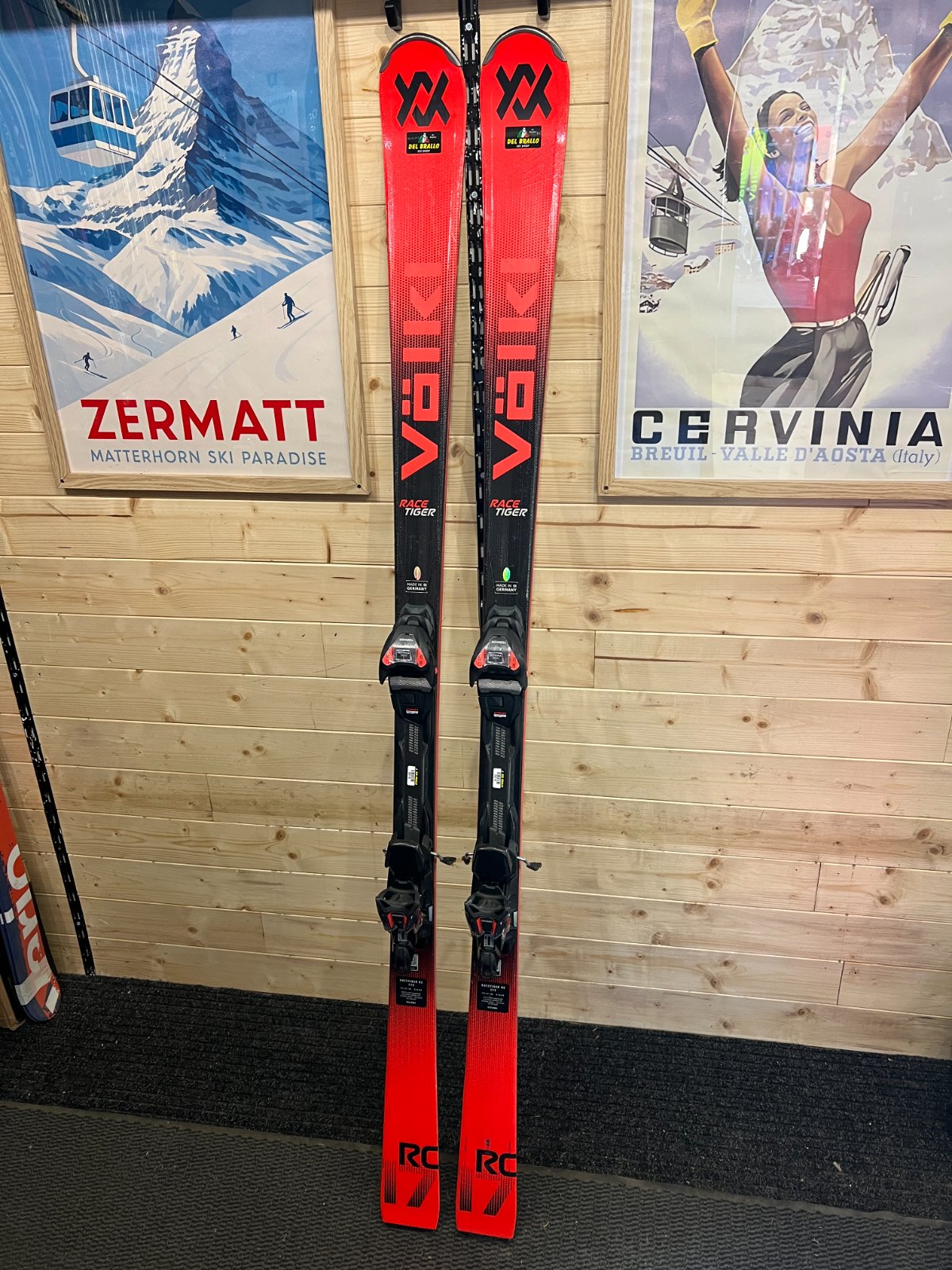 Volkl Racetiger RC — raggio 16.8m, waist 69mm