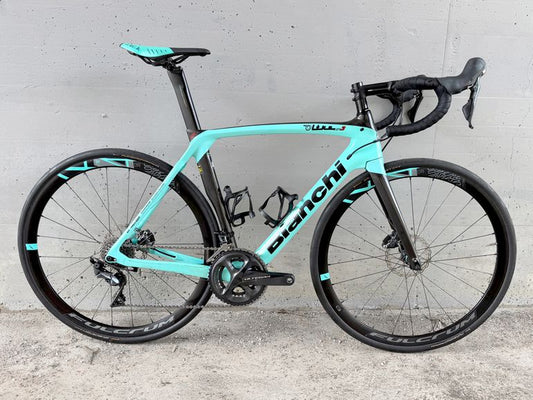 Bianchi Oltre Xr3 2021 usata — vista laterale