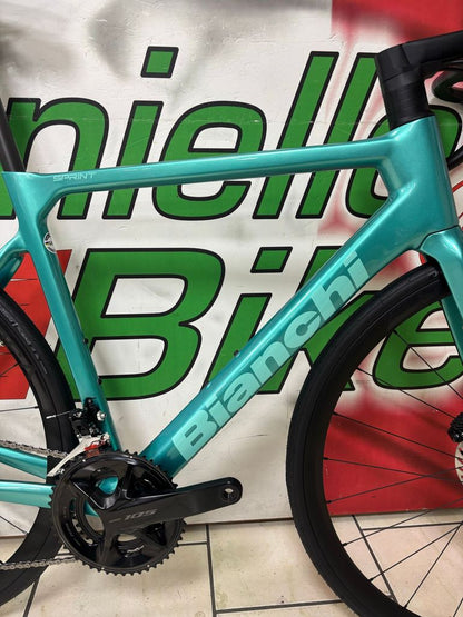 Bianchi Sprint — gruppo Shimano 105, taglia 55 cm