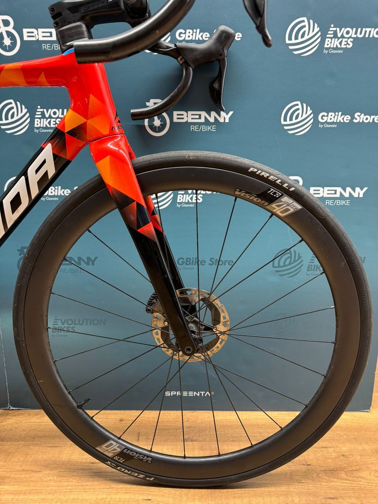 Merida Scultura Bahrain Victorious 2024 usata — dettaglio