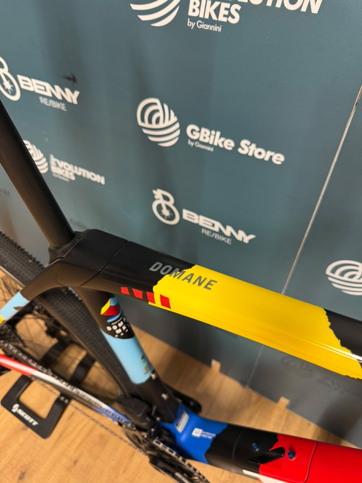 Trek Domane Slr 7 Gen 4 2024 usata — dettaglio
