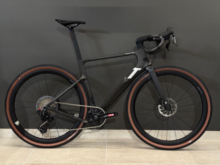 3T Racemax 2 Italia Project X 2026 usata — vista laterale
