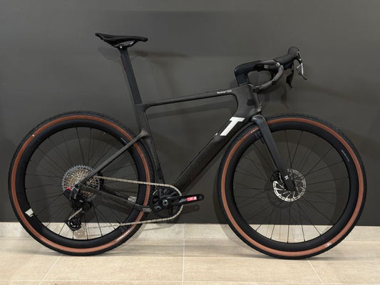3T Racemax 2 Italia Project X 2026 usata — vista laterale