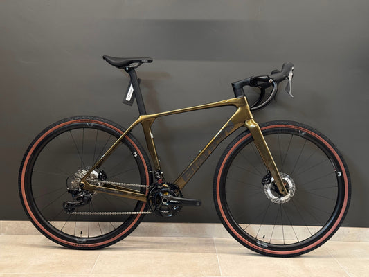 Bianchi Impulso Pro 820 2026 usata — vista laterale