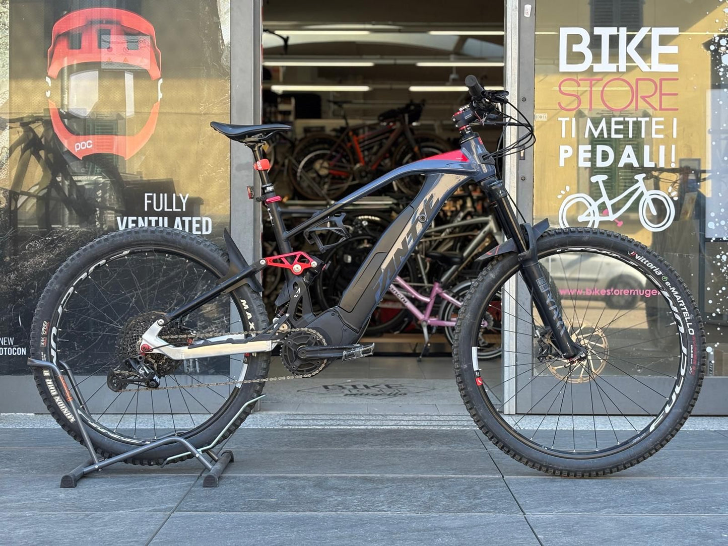 Fantic Xef 1.9 Fantic Racing 2022 usata — vista laterale