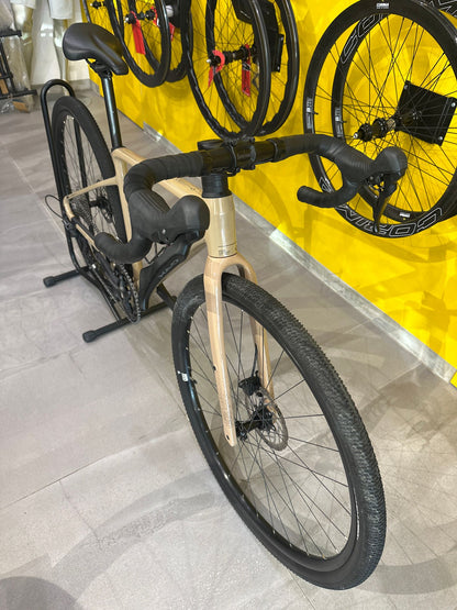 Cube Nuroad, Race 2026 — Bici usata