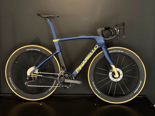 Pinarello Dogma F Team Q36.5 2026 usata — vista laterale
