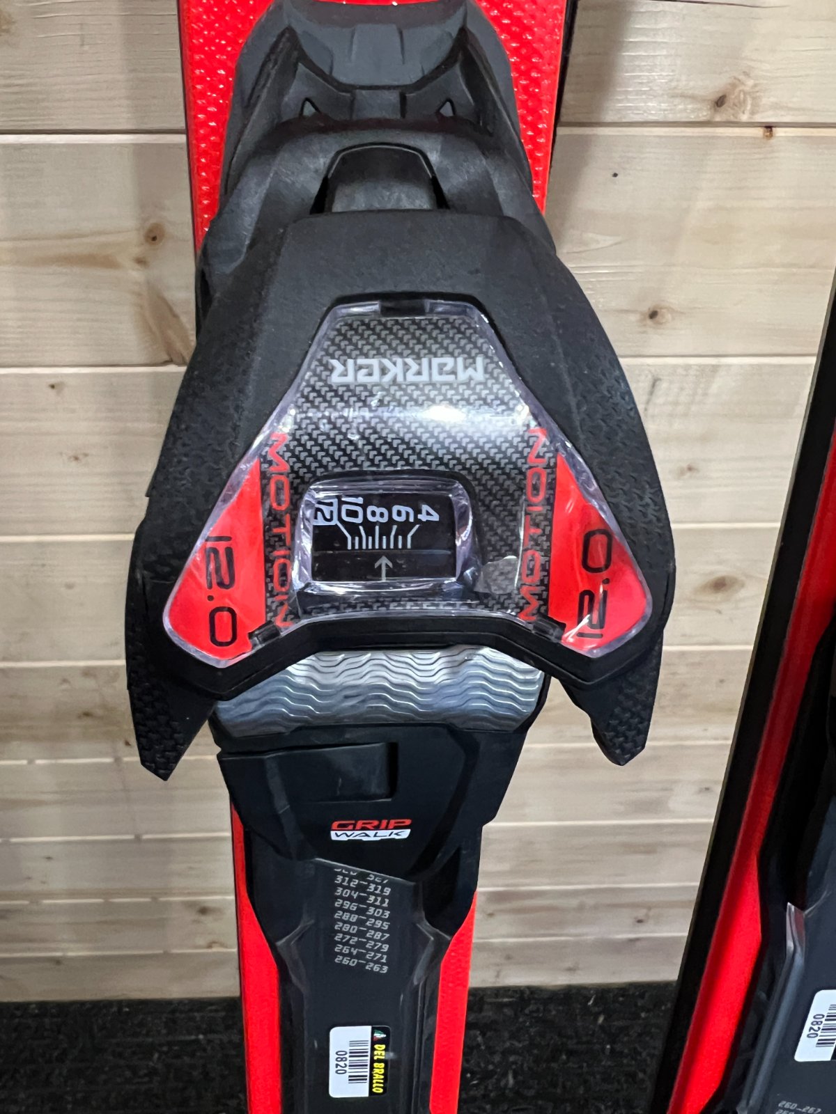 Volkl Racetiger RC Black 2026 usato — dettaglio