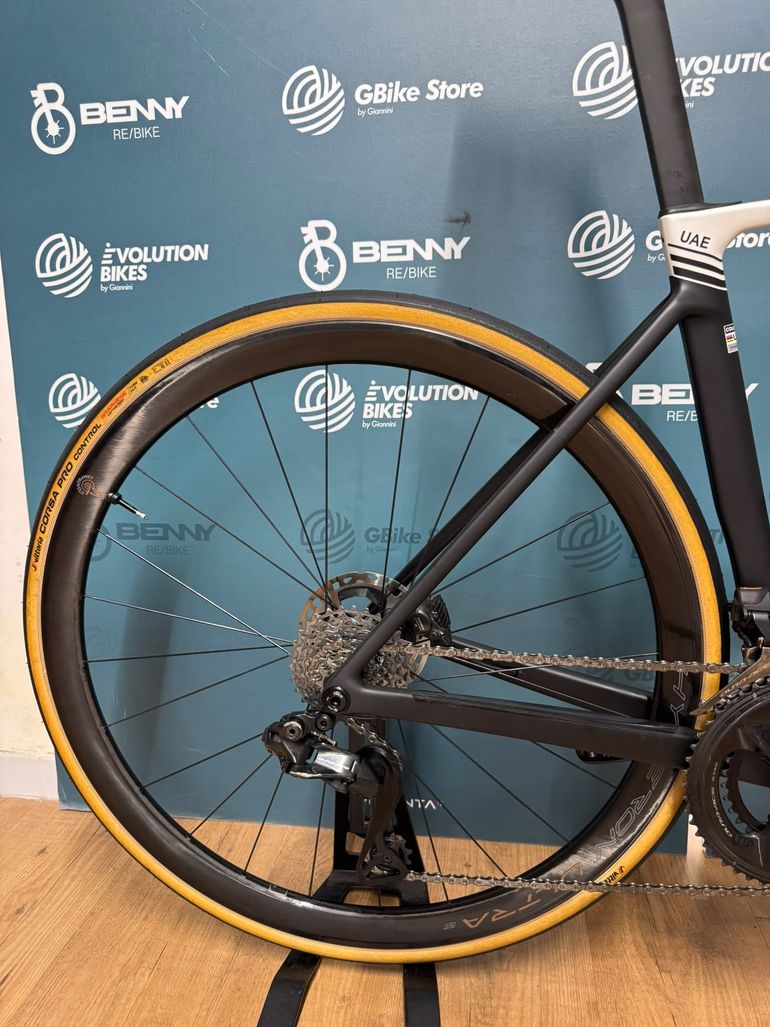 Colnago V5rs — gruppo Shimano Dura Ace Di2, taglia 48.5
