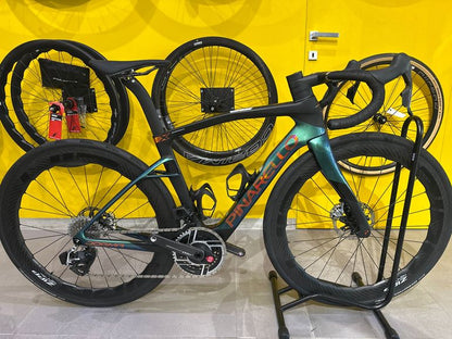 Pinarello Dogma 2027 usata — vista laterale