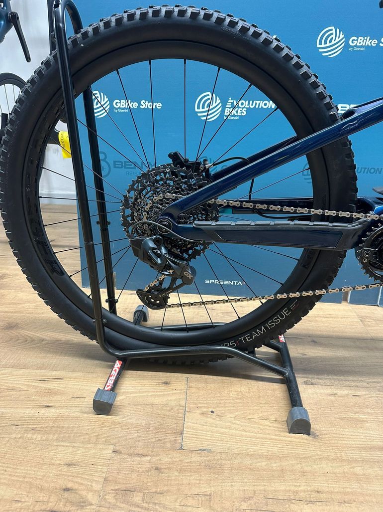 Trek Fuel Exe 9.8 2023 usata — dettaglio