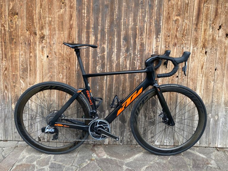 KTM Revelator 2021 usata — vista laterale